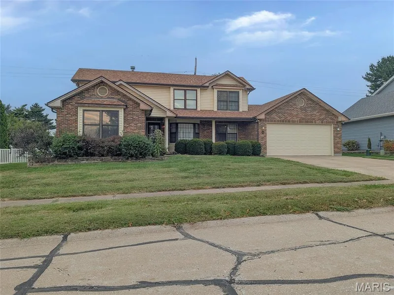 24 Huntington Parkway, St Charles, MO β listing photo 1