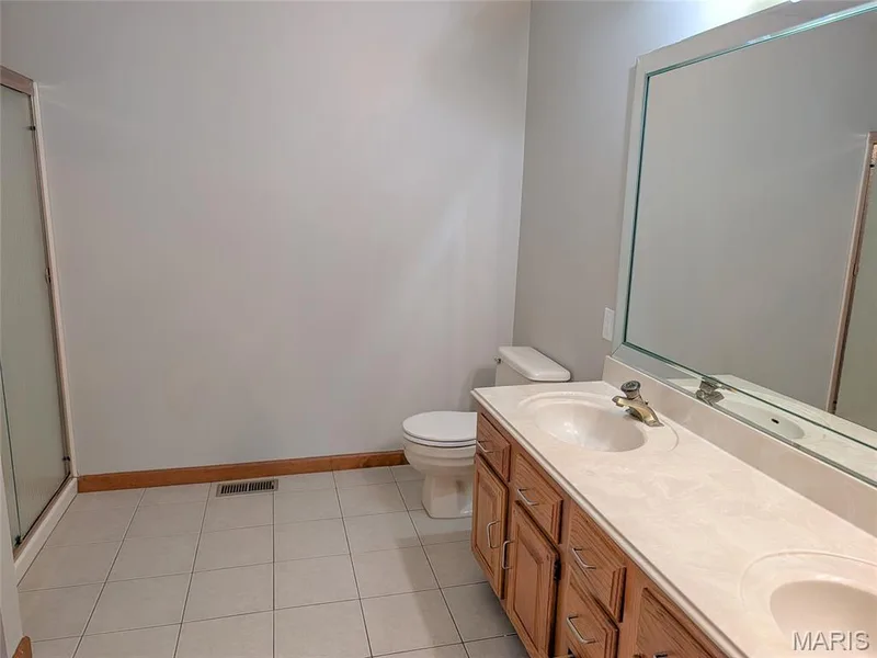 24 Huntington Parkway, St Charles, MO 63301 — listing photo 8 of 29