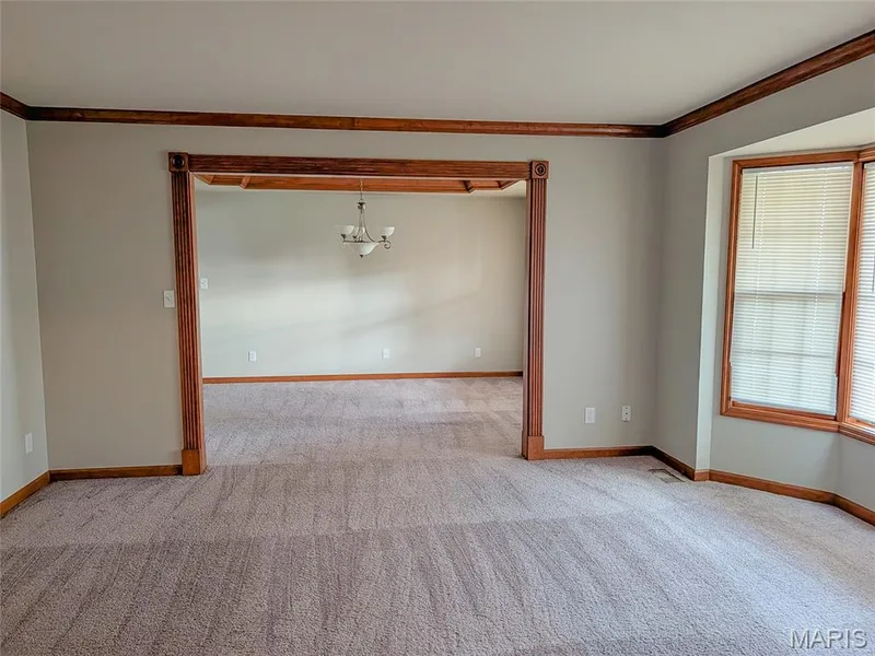 24 Huntington Parkway, St Charles, MO 63301 — listing photo 10 of 29