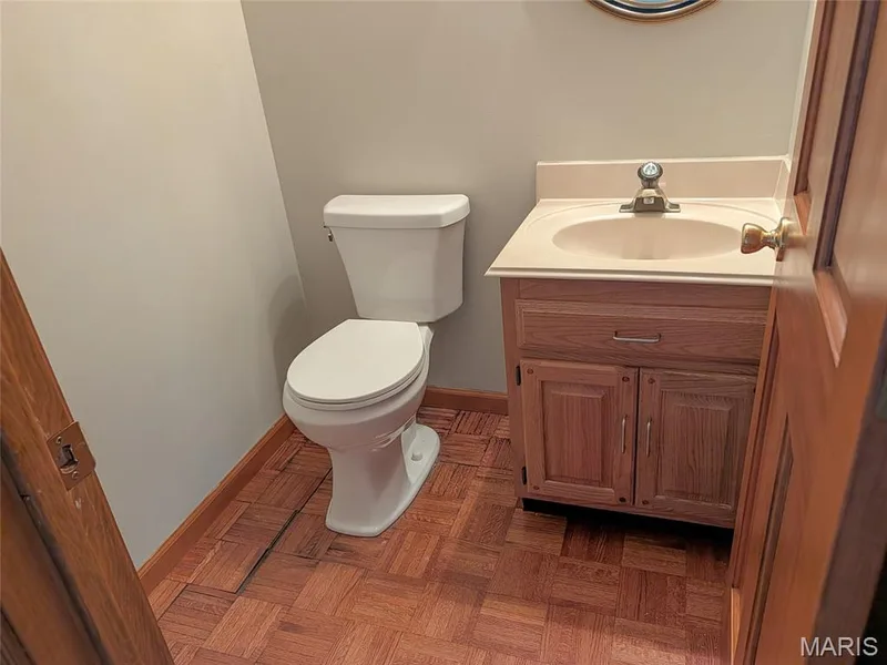half bath main level — 24 Huntington Parkway, St Charles, MO 63301