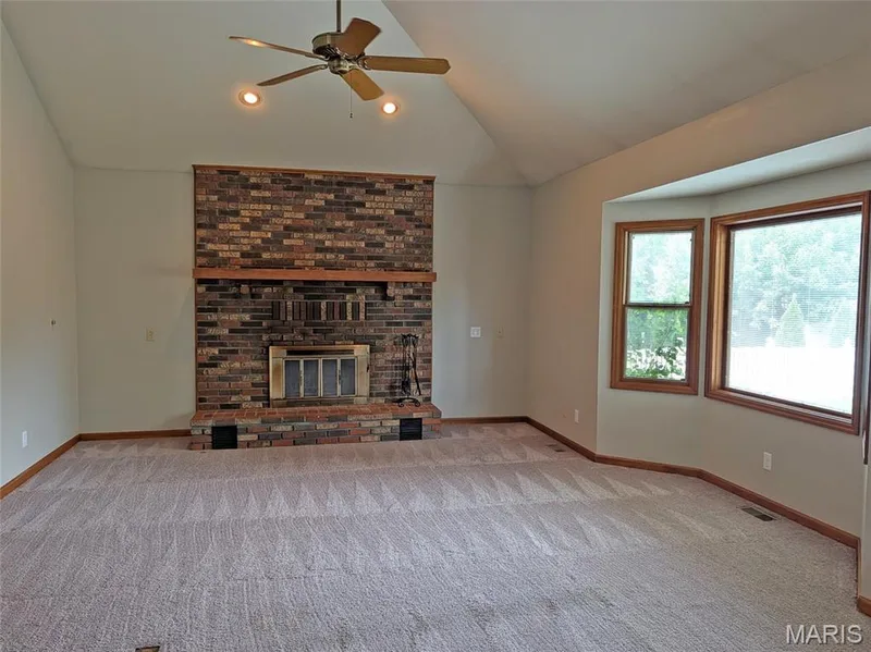 24 Huntington Parkway, St Charles, MO 63301 — listing photo 13 of 29
