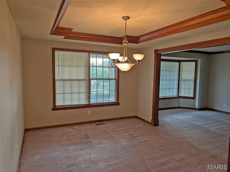 24 Huntington Parkway, St Charles, MO 63301 — listing photo 17 of 29