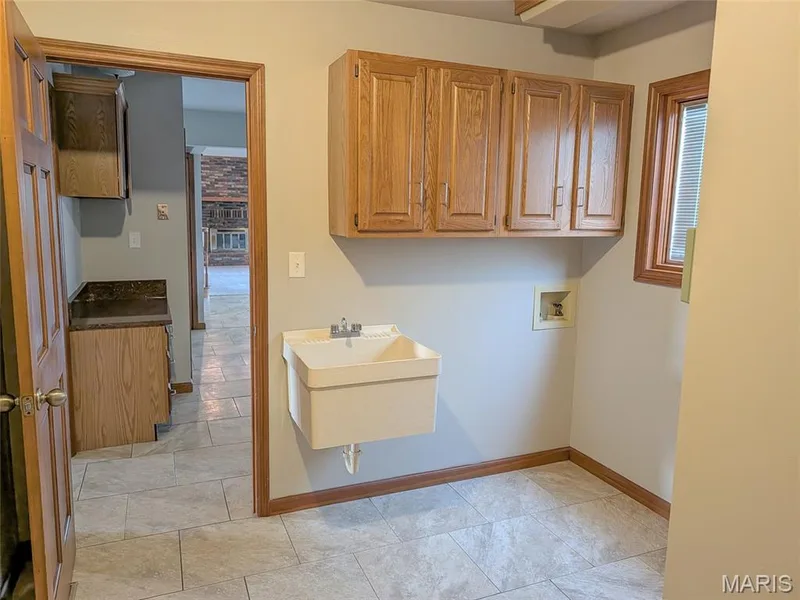 24 Huntington Parkway, St Charles, MO 63301 — listing photo 18 of 29