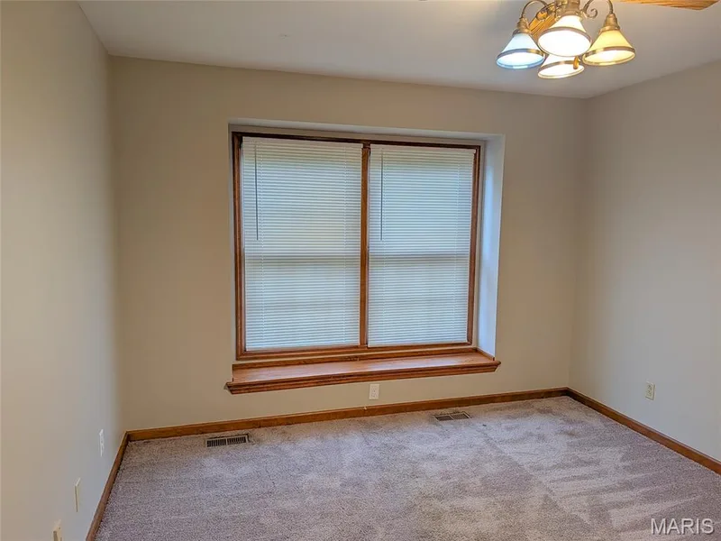 24 Huntington Parkway, St Charles, MO 63301 — listing photo 22 of 29