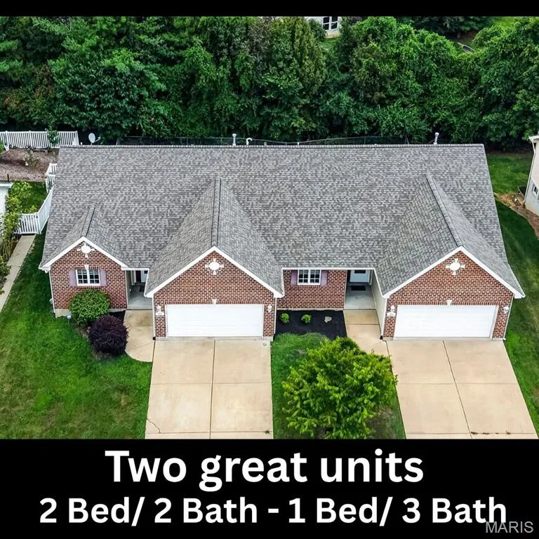 384-386 Shadow Pines Drive, Wentzville, MO — listing photo 1