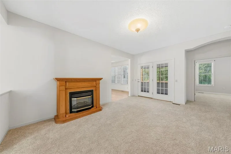 2102 Hawks Landing Drive, Lake St. Louis, MO 63367 — listing photo 12 of 91