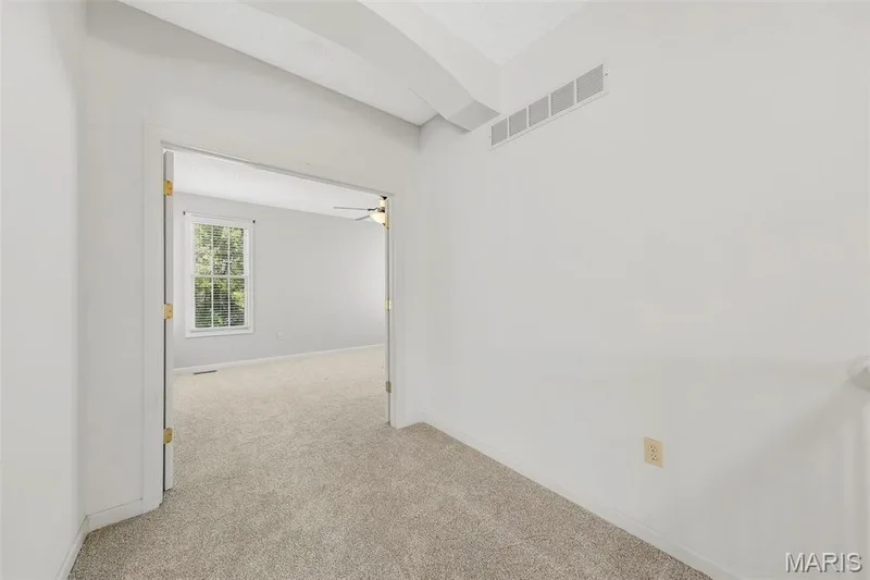 2102 Hawks Landing Drive, Lake St. Louis, MO 63367 — listing photo 14 of 91