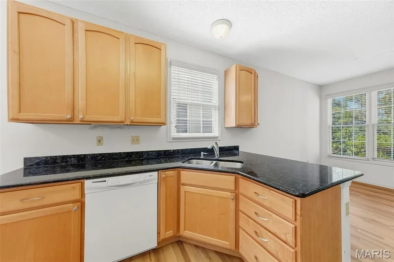 2102 Hawks Landing Drive, Lake St. Louis, MO 63367 — listing photo 23 of 91