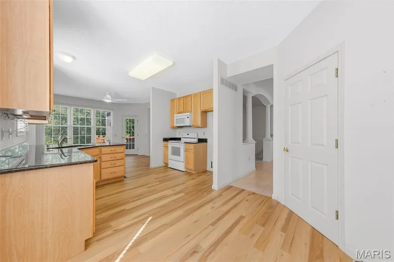 2102 Hawks Landing Drive, Lake St. Louis, MO 63367 — listing photo 30 of 91