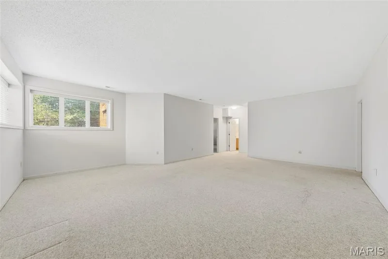 2102 Hawks Landing Drive, Lake St. Louis, MO 63367 — listing photo 51 of 91