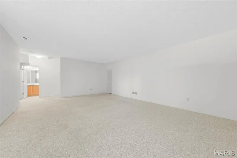 2102 Hawks Landing Drive, Lake St. Louis, MO 63367 — listing photo 58 of 91