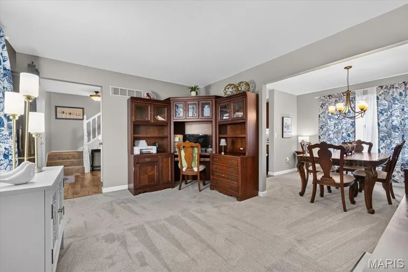 5 Cloverhill Court, St Charles, MO 63376 — listing photo 5 of 47