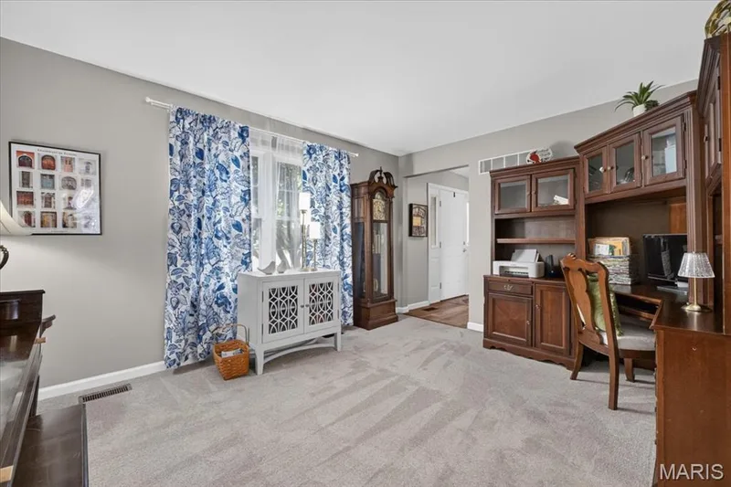 5 Cloverhill Court, St Charles, MO 63376 — listing photo 6 of 47