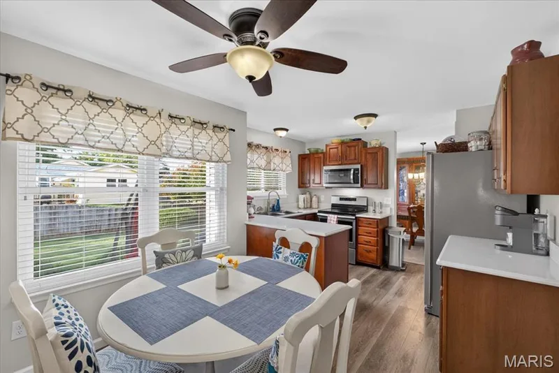 5 Cloverhill Court, St Charles, MO 63376 — listing photo 11 of 47