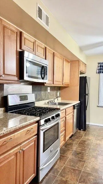 611 Thunderbird Court, Chesterfield, MO 63017 — listing photo 3 of 22