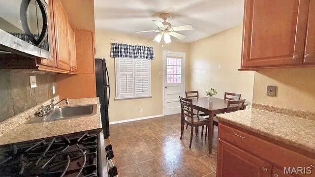 611 Thunderbird Court, Chesterfield, MO 63017 — listing photo 5 of 22