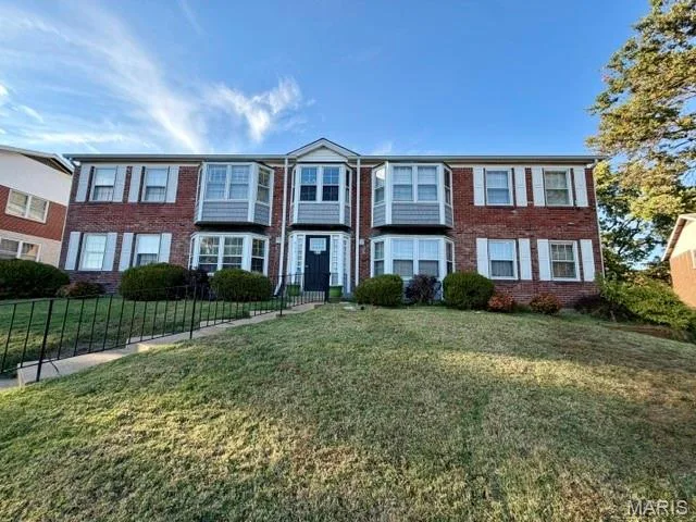 611 Thunderbird Court, Chesterfield, MO 63017 — listing photo 20 of 22