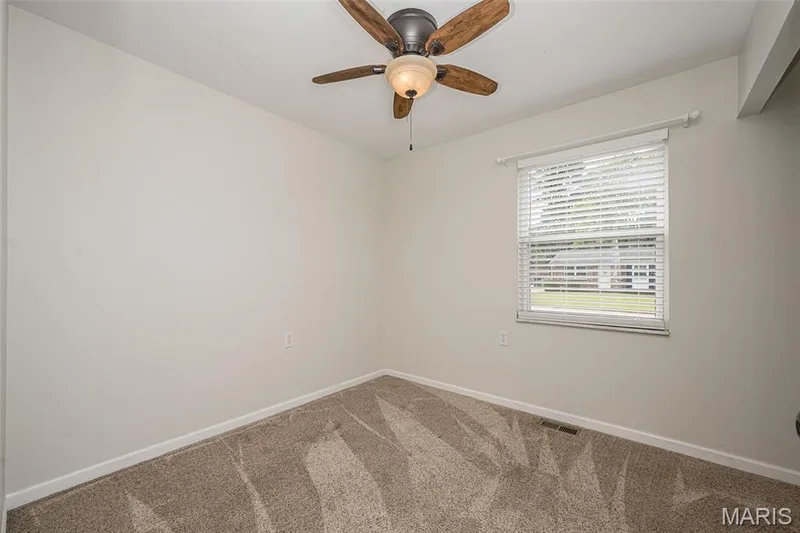 3224 Highgate Lane, St Charles, MO 63301 — listing photo 21 of 39