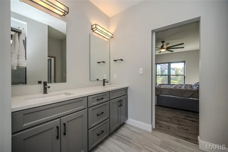 Double owner's prep area. Spacious drawers for your potions and paint. — 121 Eagle Estates Drive, Lake St. Louis, MO 63367