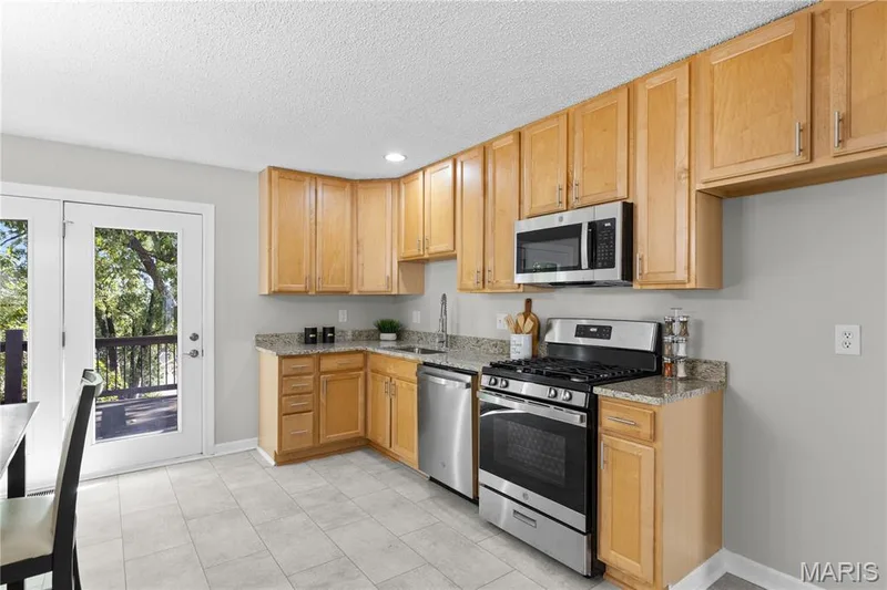 3609 Arlington Drive, St Charles, MO 63303 — listing photo 7 of 27