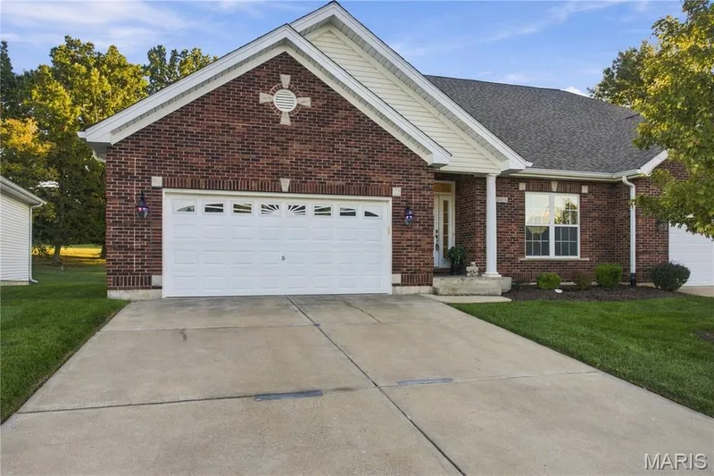 2450 Golden Bear Way #703A, Wentzville, MO — listing photo 1