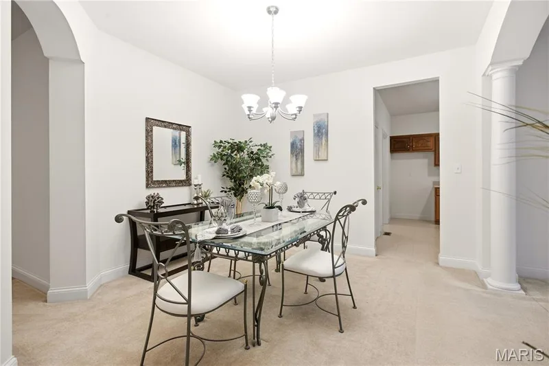 2450 Golden Bear Way #703A, Wentzville, MO 63385 — listing photo 6 of 34