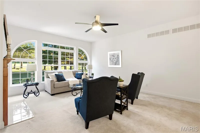 2450 Golden Bear Way #703A, Wentzville, MO 63385 — listing photo 11 of 34