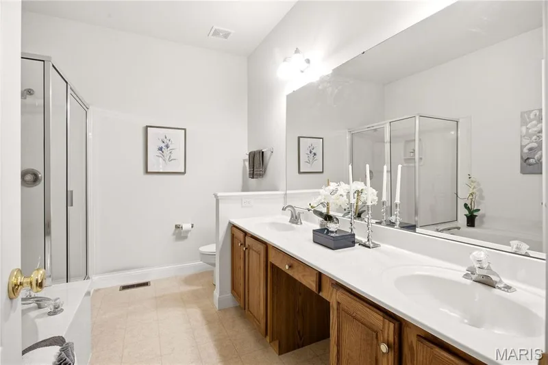 2450 Golden Bear Way #703A, Wentzville, MO 63385 — listing photo 21 of 34