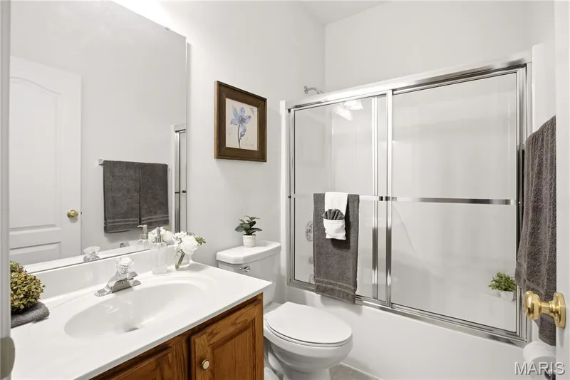 2450 Golden Bear Way #703A, Wentzville, MO 63385 — listing photo 26 of 34