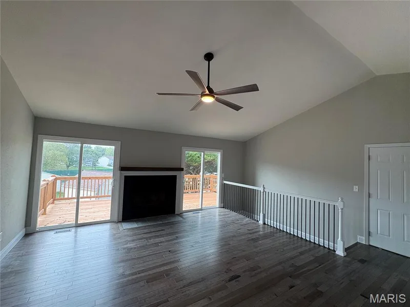 101 S Willow Grove Court, St Peters, MO 63376 — listing photo 7 of 24