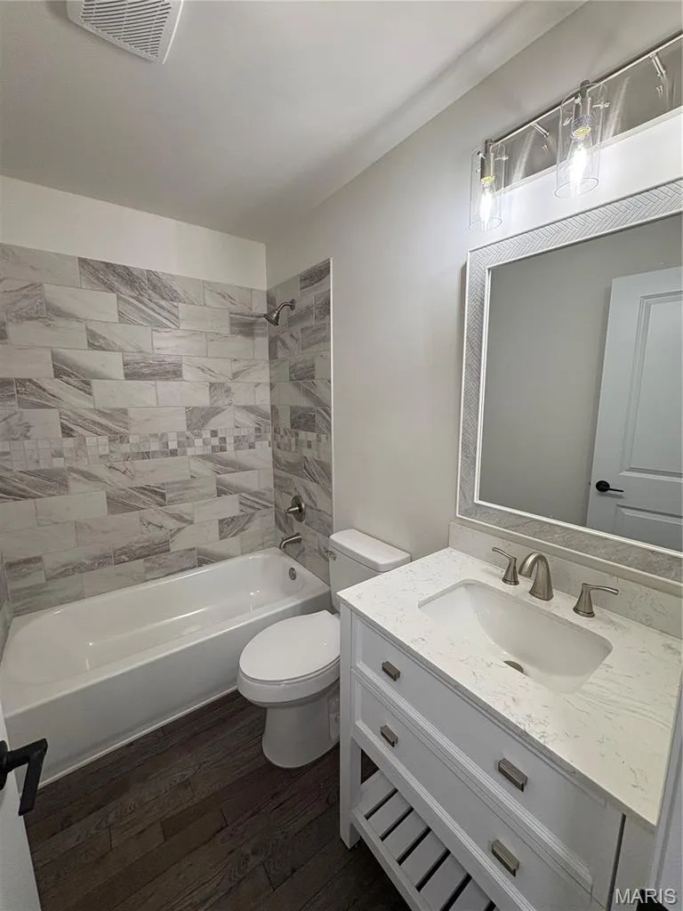 101 S Willow Grove Court, St Peters, MO 63376 — listing photo 9 of 24