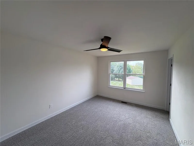 101 S Willow Grove Court, St Peters, MO 63376 — listing photo 13 of 24