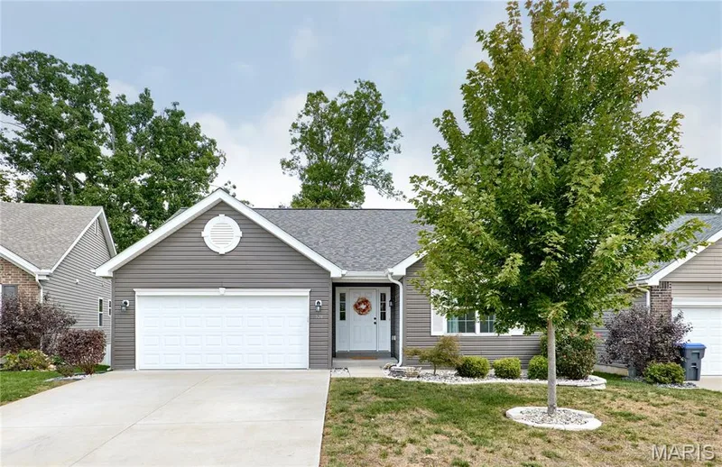 526 Brookside Forest Court, O'Fallon, MO 63366 — listing photo 2 of 32
