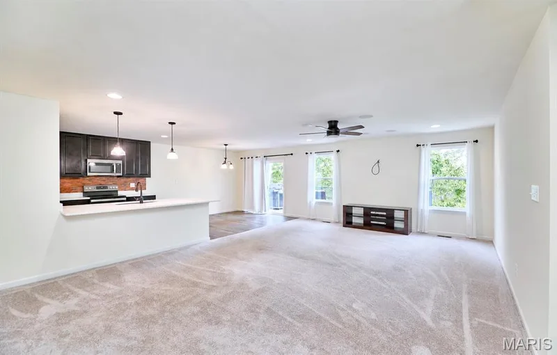 526 Brookside Forest Court, O'Fallon, MO 63366 — listing photo 6 of 32