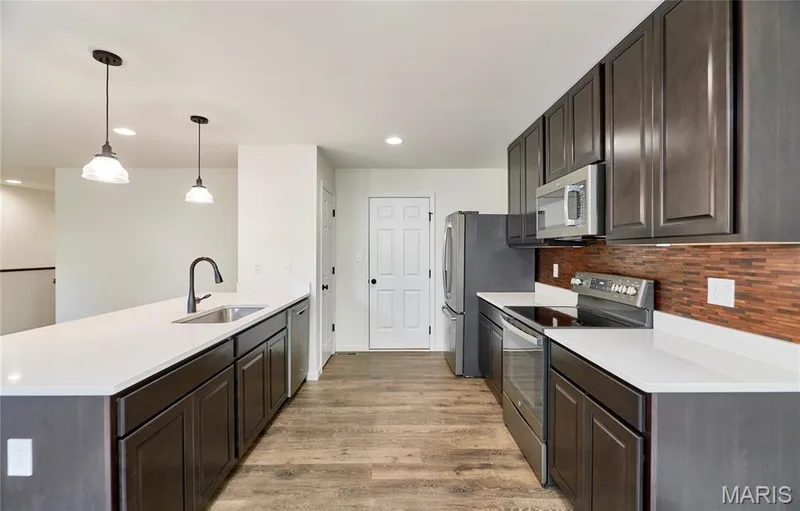 526 Brookside Forest Court, O'Fallon, MO 63366 — listing photo 13 of 32
