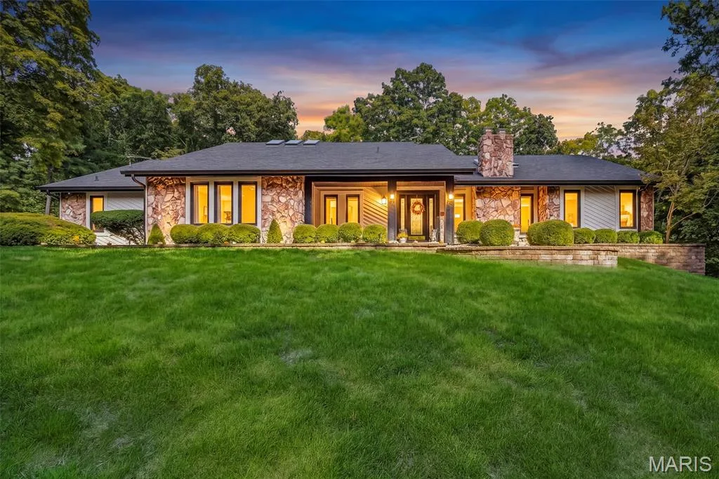 2 Deer Field Ridge Road, Chesterfield, MO 63005 — listing photo 1 of 73