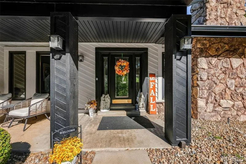 2 Deer Field Ridge Road, Chesterfield, MO 63005 — listing photo 4 of 73