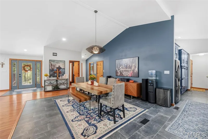2 Deer Field Ridge Road, Chesterfield, MO 63005 — listing photo 10 of 73