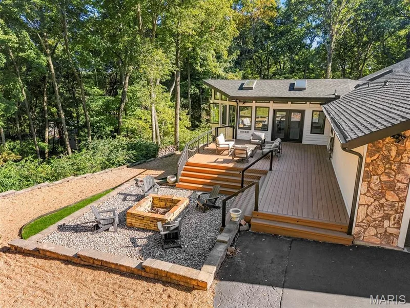 Complete with fire pit — 2 Deer Field Ridge Road, Chesterfield, MO 63005