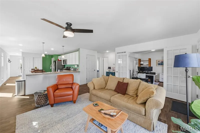 6002 Suntan Drive, St Charles, MO 63301 — listing photo 8 of 49