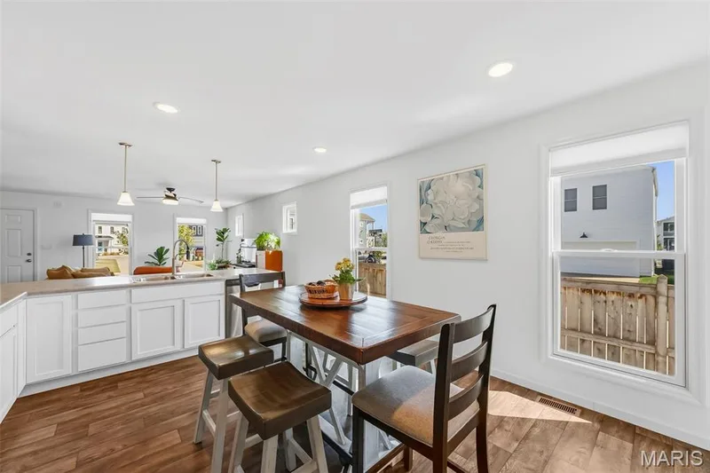 6002 Suntan Drive, St Charles, MO 63301 — listing photo 10 of 49
