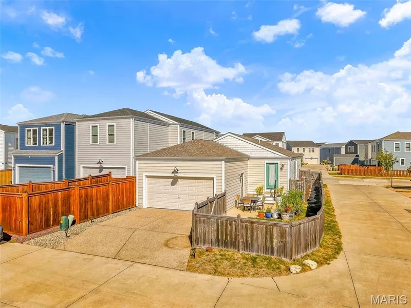 6002 Suntan Drive, St Charles, MO 63301 — listing photo 34 of 49