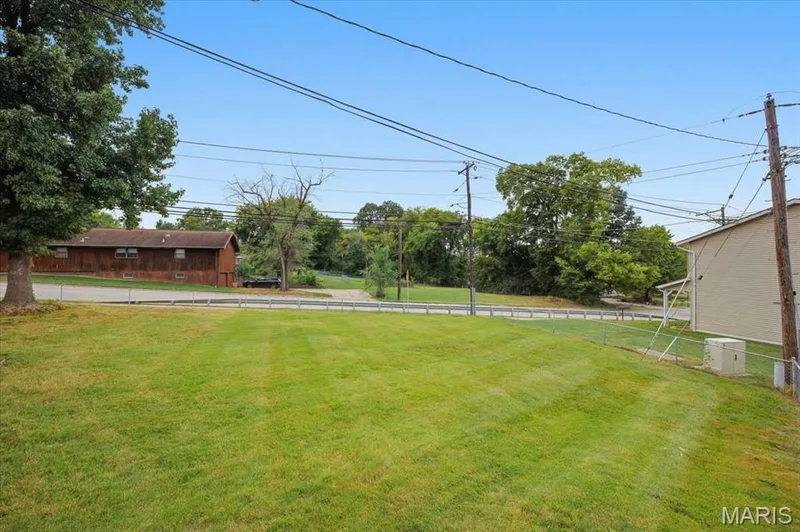 637 Norma Drive, St Charles, MO 63301 — listing photo 17 of 28