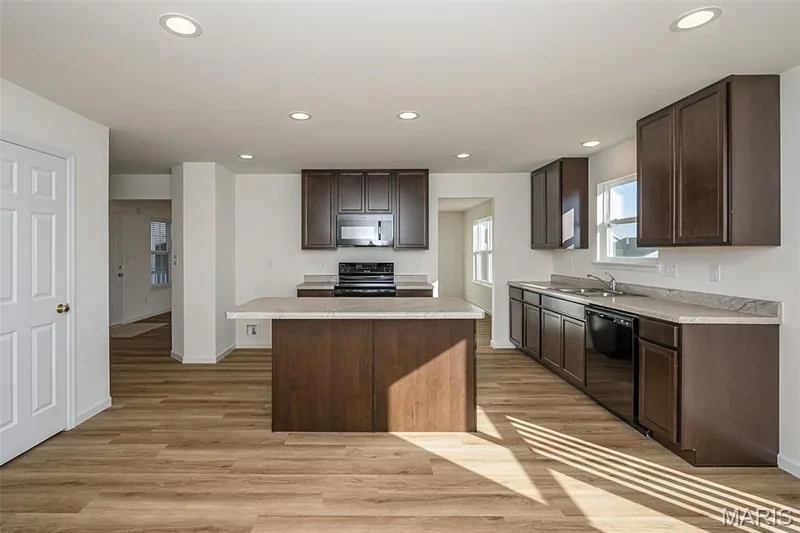 1018 Westhaven Boulevard, Wentzville, MO 63385 — listing photo 12 of 38