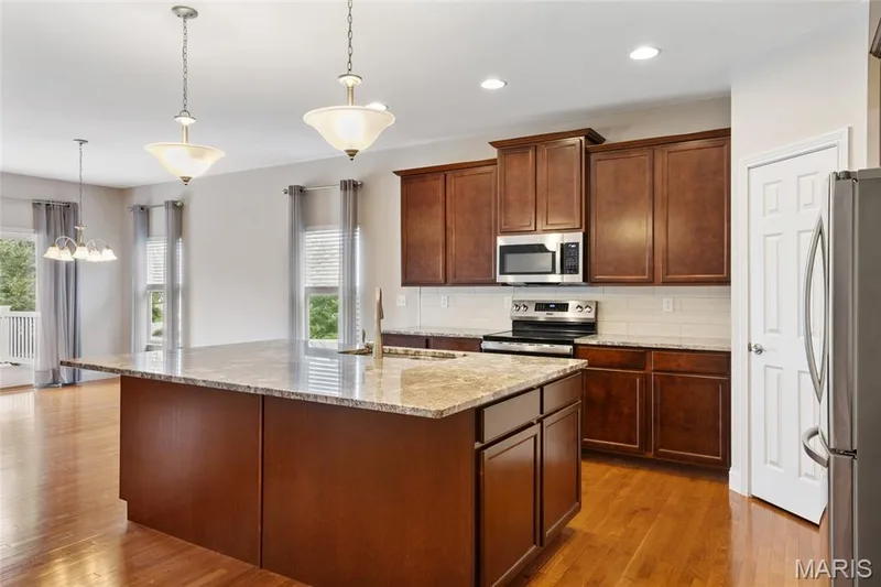 1247 Emerald Gardens Drive, St Peters, MO 63376 — listing photo 8 of 47