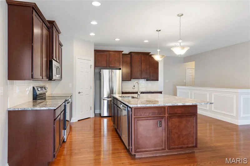 1247 Emerald Gardens Drive, St Peters, MO 63376 — listing photo 9 of 47