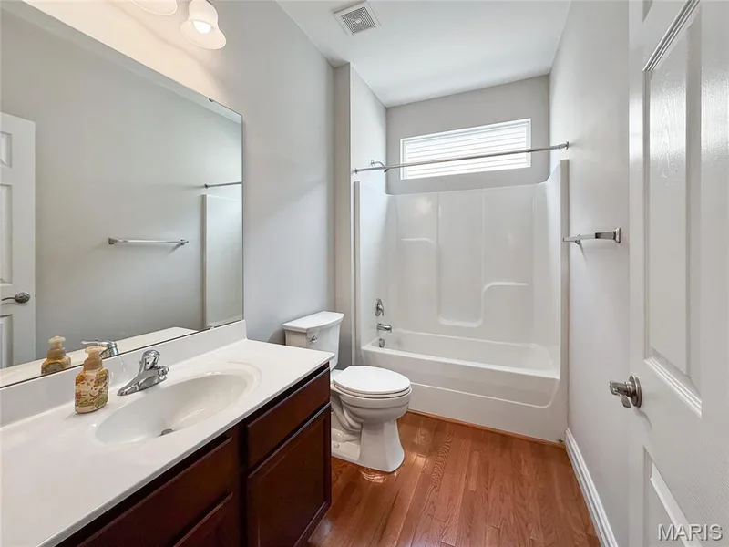 1247 Emerald Gardens Drive, St Peters, MO 63376 — listing photo 21 of 47