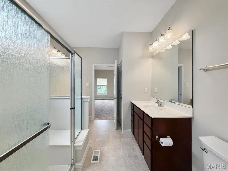 1247 Emerald Gardens Drive, St Peters, MO 63376 — listing photo 31 of 47