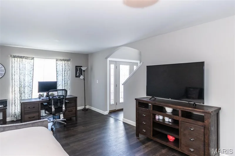232 Spring Borough Drive, O'Fallon, MO 63368 — listing photo 5 of 40
