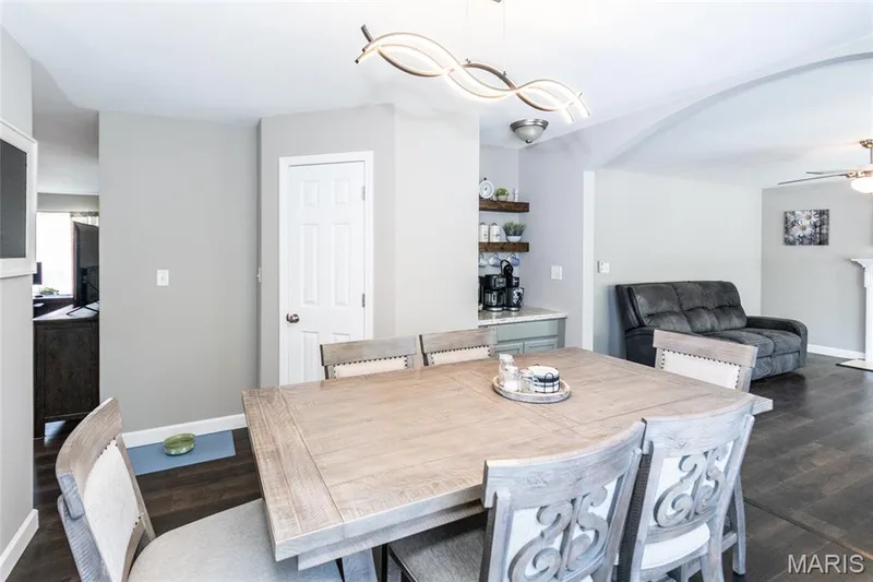 232 Spring Borough Drive, O'Fallon, MO 63368 — listing photo 13 of 40